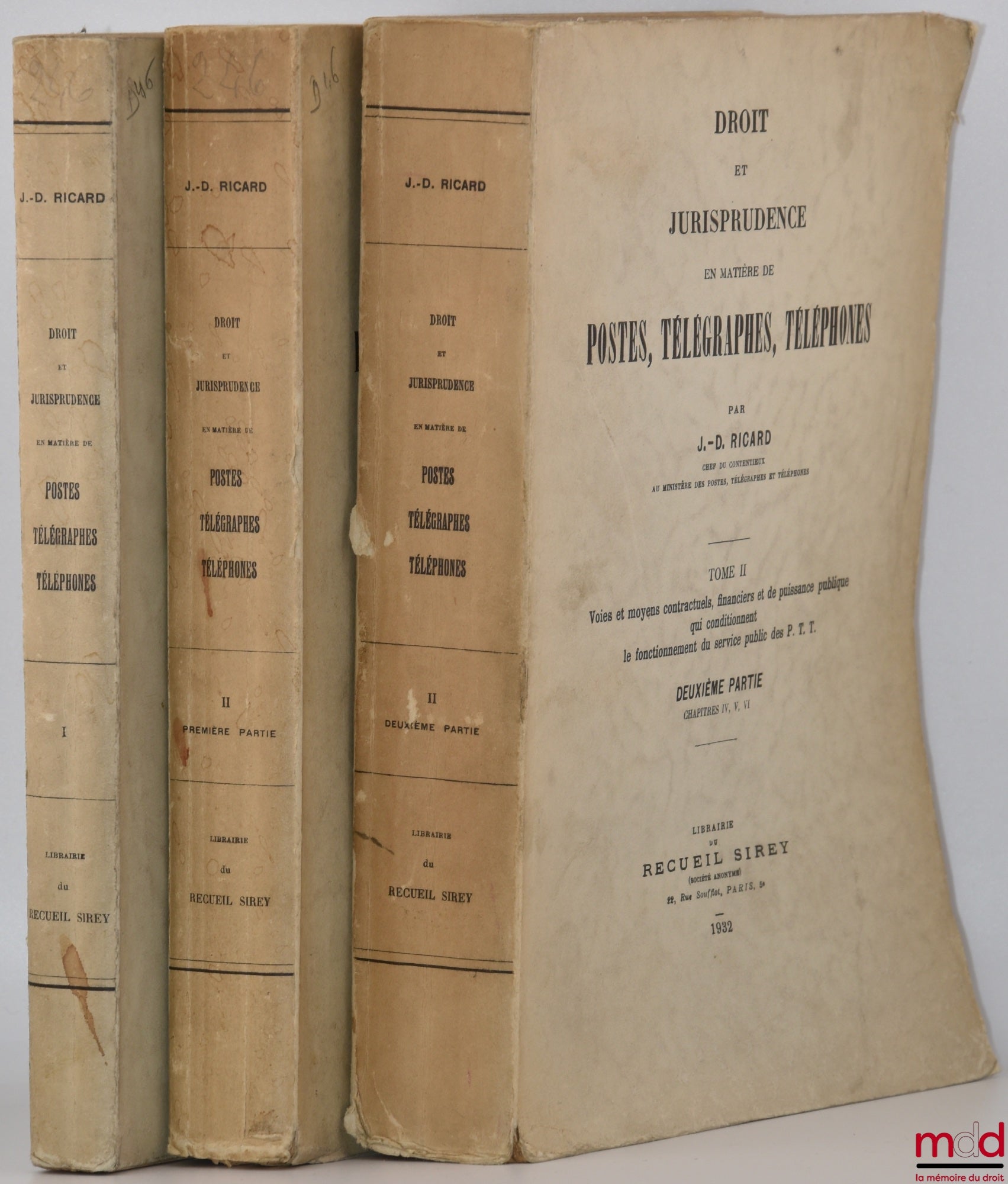 RICARD (J.-D.) – DROIT ET JURISPRUDENCE EN MATIÈRE DE POSTES, TÉLÉGRAPHES, TÉLÉPHONE, t. I : Le service public, l’Administration et le Personnel des P. T. T. ; t. II, 1re et 2e parties : Voies et moyens contractuels, financiers et de puissance publique qu