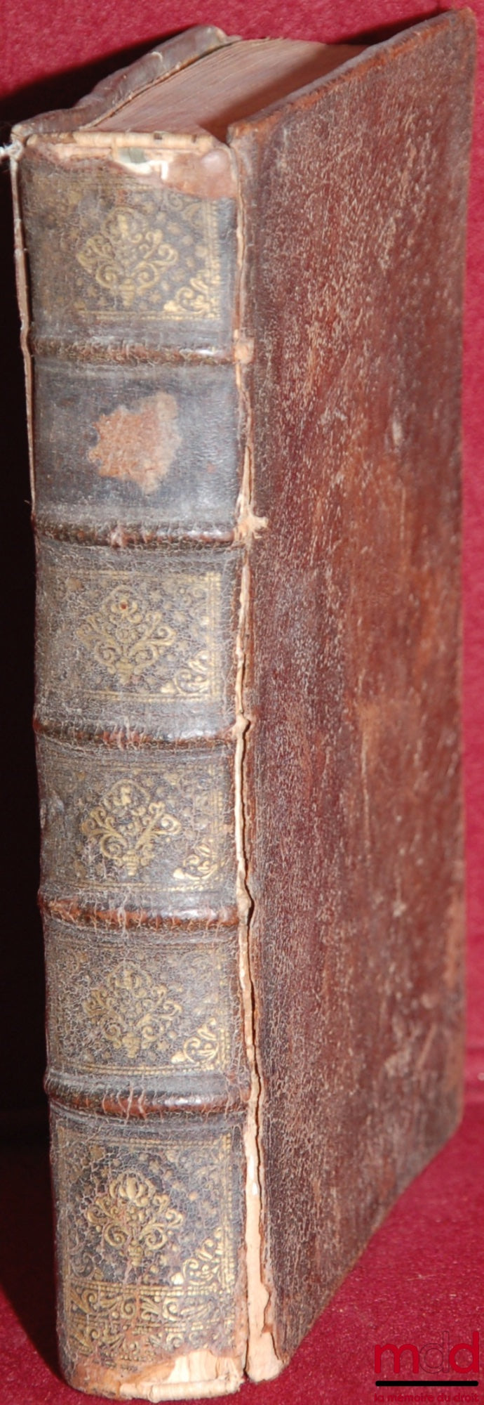 RENUSSON (Philippe de) – TRAITÉ DU DOUAIRE ET DE LA GARDE-NOBLE ET BOURGEOISE, QU’ON APPELLE BAIL EN PLUSIEURS COUSTUMES