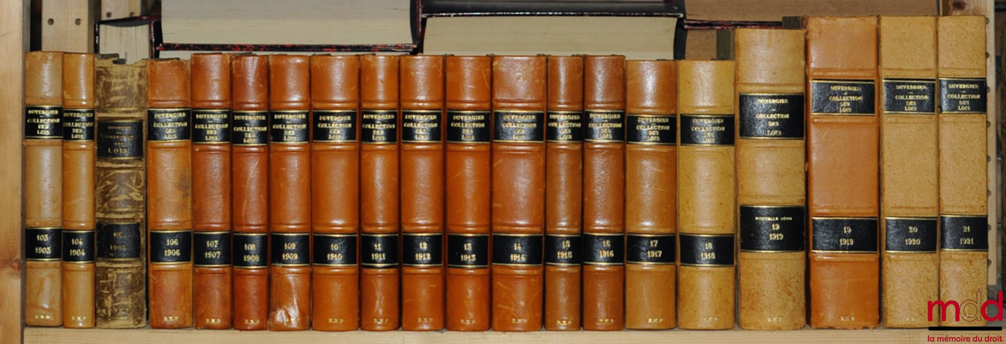 [DUVERGIER (Jean-Baptiste)] – COLLECTION COMPLÈTE DES LOIS, Décrets, Ordonnances, Réglements, AVIS DU CONSEIL-D’ÉTAT, publié sur les éditions officielles du Louvre ; de l’Imprimerie nationale, par Baudouin ; et du Bulletin des Lois ; (De 1788 à 1830 inclu