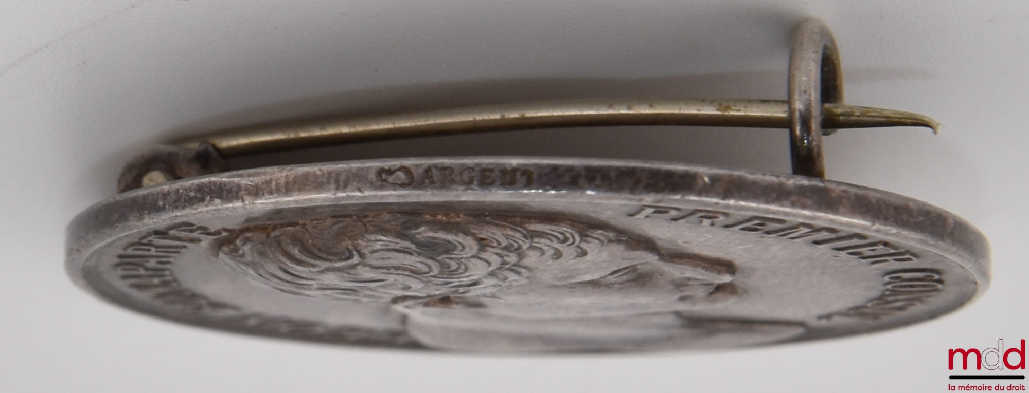 [BARRE (A.)] – NAPOLÉON BONAPARTE PREMIER CONSUL / COMITÉ DES NOTAIRES DES DÉPARTEMENTS, Loi du XXV ventose An XI, Chambre des Notaires, Jeton de présence des Notaires