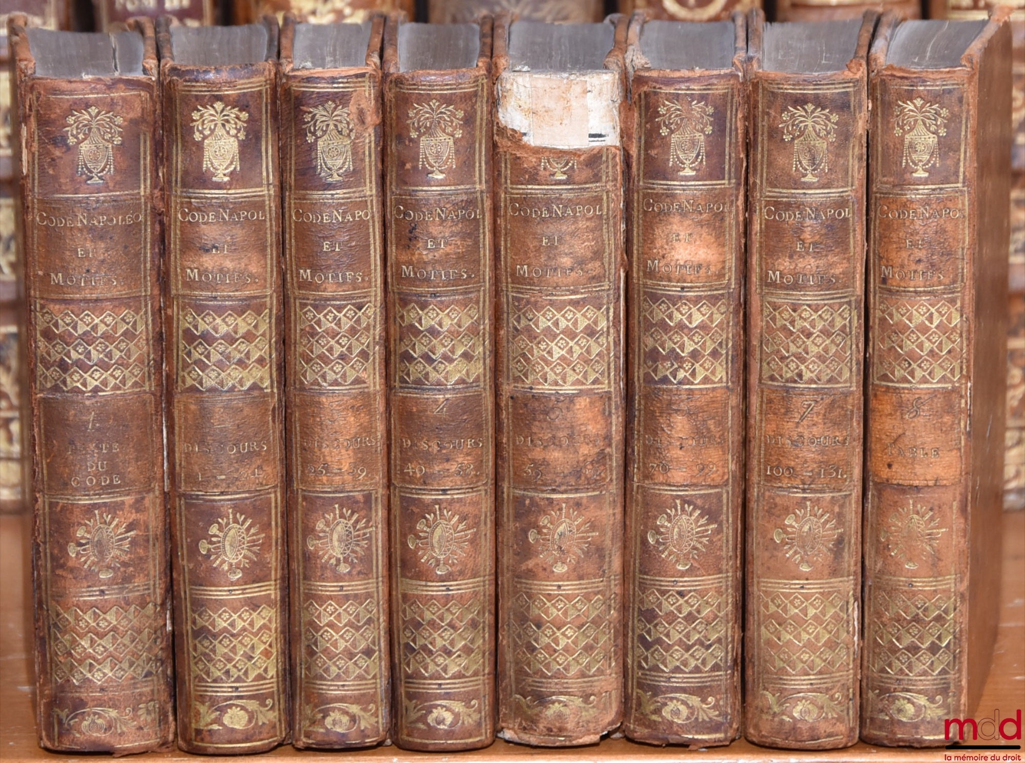 [Code civil / Code Napoléon], FAVARD DE LANGLADE (baron Guillaume Jean) – CODE NAPOLÉON [CODE CIVIL (pour les tomes II à VIII)], suivi De l’exposé des motifs, sur chaque loi, présenté par les Orateurs du Gouvernement ; — Des rapports faits au Tribunat au