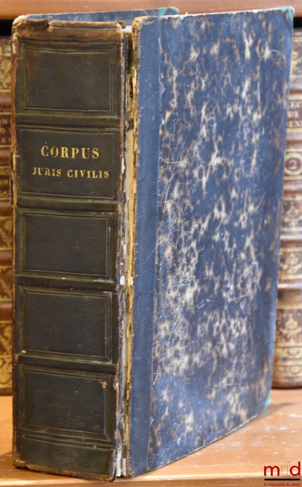 [Corpus juris civilis], GALISSET – CORPUS JURIS CIVILIS ACADEMICUM PARISIENSE, IN QUO JUSTINIANI INSTITUTIONES, DIGESTA, SIVE PANDECTÆ, CODEX, AUTHENTICÆ, SEU NOVELLÆ CONSTITUTIONES, ET EDICTA COPREHENDUNTUR, Præterea Leonis et aliorum imperatorum novellæ