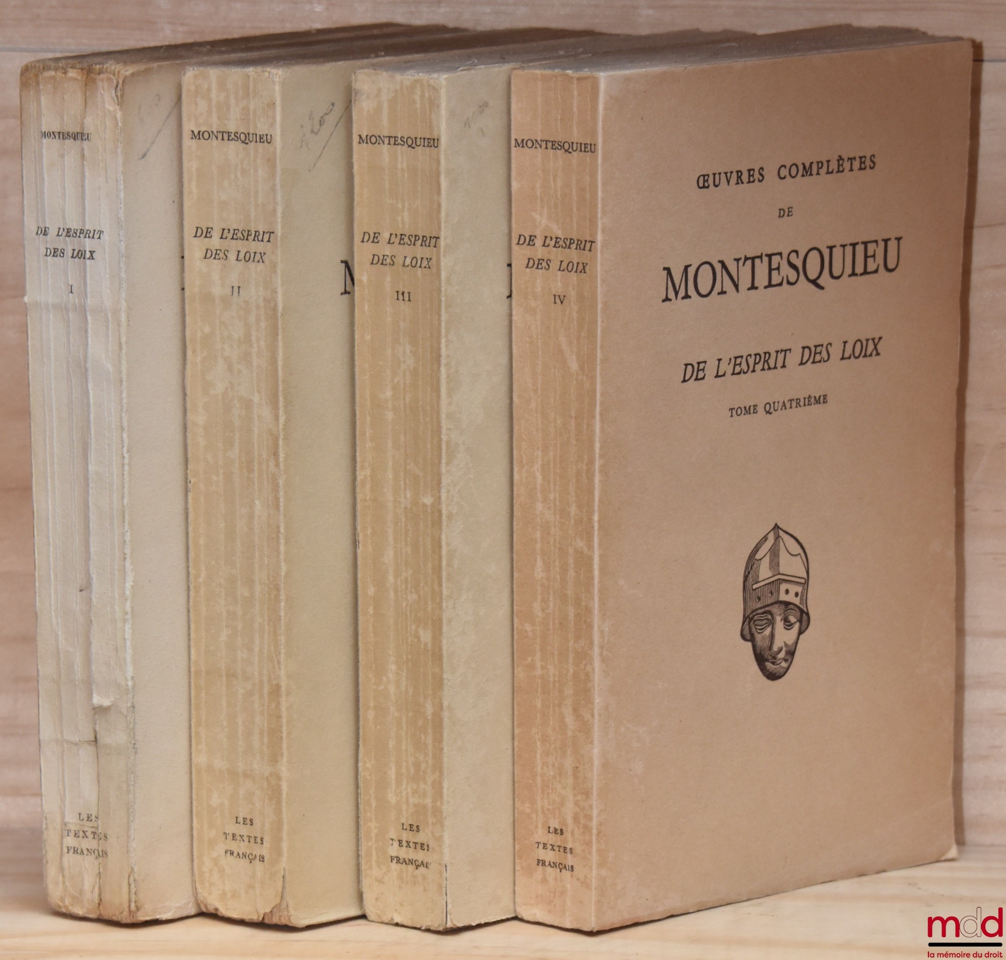 [Montesquieu], BRÈTHE DE LA GRESSAYE (Jean) – MONTESQUIEU, DE L’ESPRIT DES LOIX. Textes établi et présenté par J. Brethe de la Gressaye, coll. Les textes français : Tome premier : Livres I-IX (1950) ; Tome second : Livres IX-XVIII (1955) ; Tome troisième 