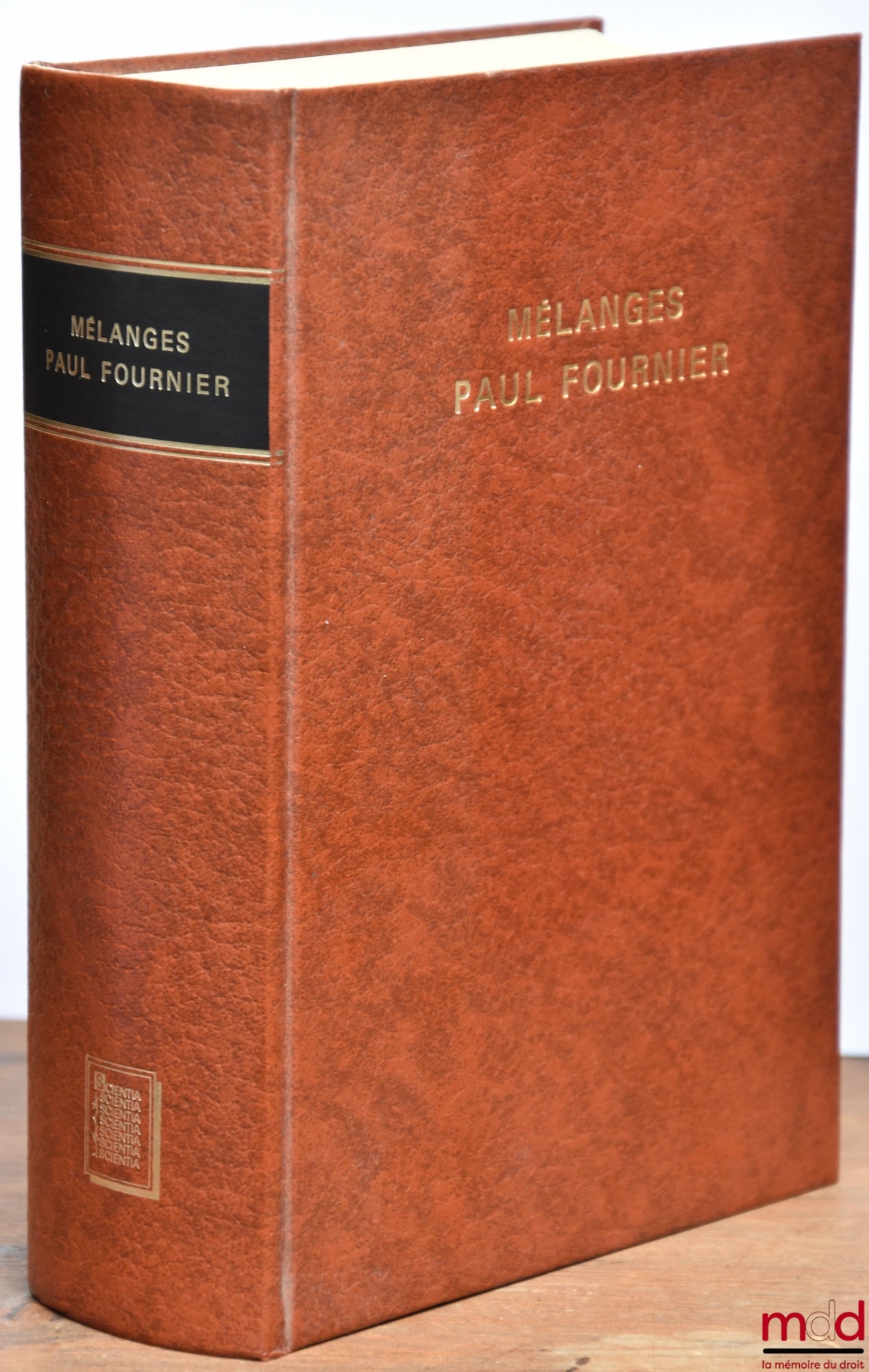 [Mélanges Fournier] – MÉLANGES PAUL FOURNIER, de la Bibliothèque d’Histoire du Droit, publiée sous les auspices de la Société d’Histoire du droit, réimpr. de l’éd. de Paris 1929