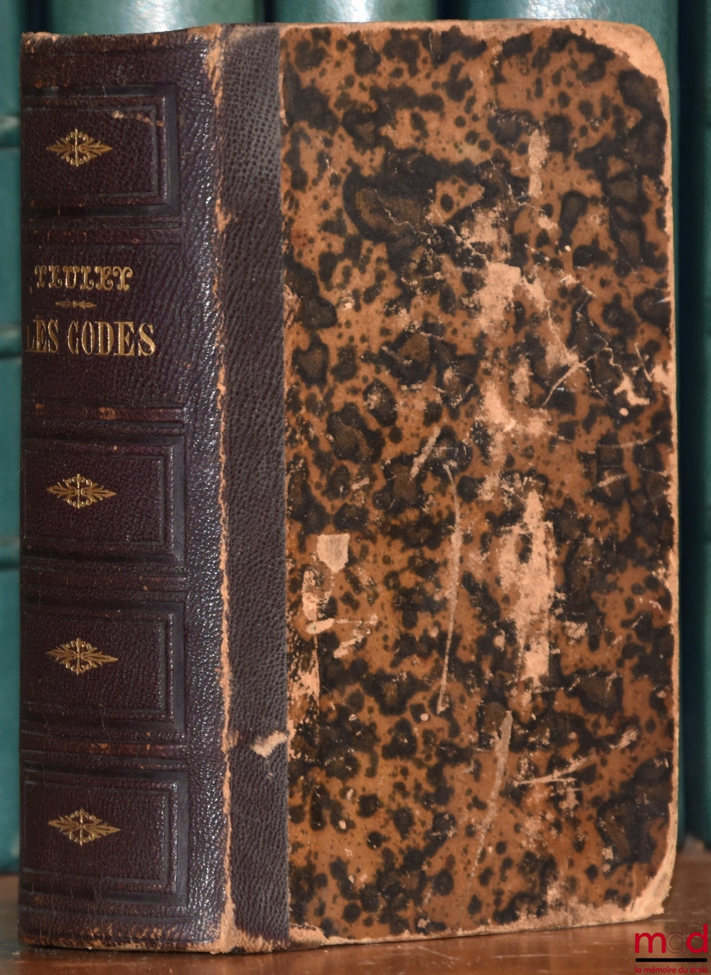[Code], TEULET (Auguste-François) – LES CODES DE L’EMPIRE FRANÇAIS contenant la CONSTITUTION DU 14 JANVIER-25 DÉCEMBRE 1852, les Lois et Décrets les plus récents, une nouvelle corrélation des articles des Codes, un Supplément (…) renfermant toutes les loi