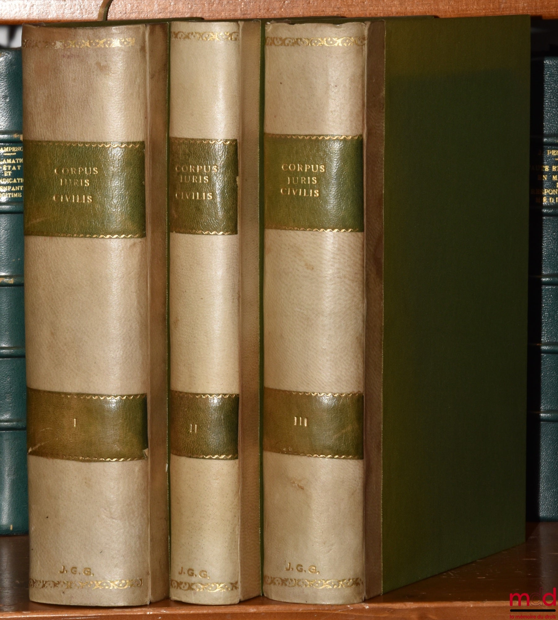 KRUEGER (Paul), MOMMSEN (Theodor), SCHOELL (Rudolfus)et KROLL (Guilelmus) – CORPUS JURIS CIVILIS : - Volumen Primum : INSTITUTIONES recognovit Paulus Krueger, DIGESTA recognovit Theodorus Mommsen, retractavit Paulus Krueger, Editio sexta decima lvcis ope