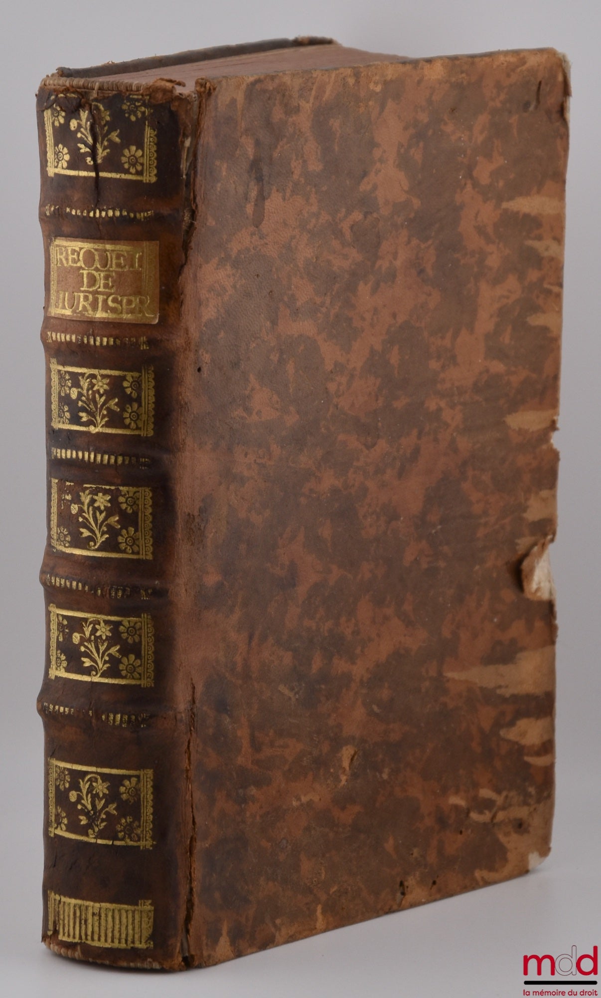 D’AGUESSEAU (Henri François) – RECUEIL DES QUESTIONS DE JURISPRUDENCE, Concernant les Donations, les Testamens, les Substitutions, les Incapacités de donner & de recevoir, & les Matières Beneficiales. Avec les RÉPONSES du Parlement de Toulouse sur ces mêm