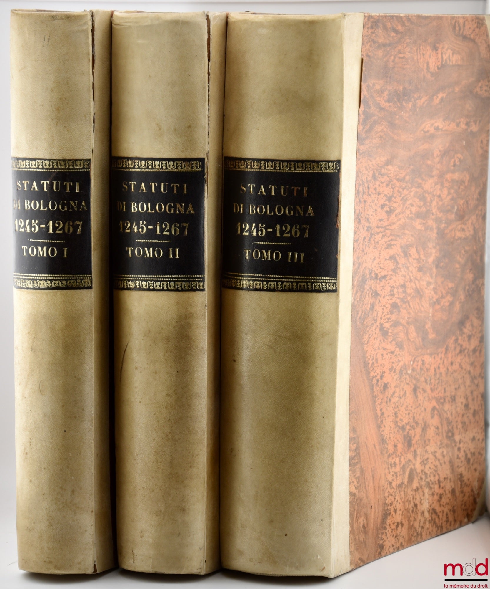 FRATI (Luigi) – STATUTI DE BOLOGNA DALL’ ANNO 1245 ALL’ ANNO 1267, coll. DEI MONUMENTI ISTORICI PERTINENTI ALLE PROVINCIE DELLA ROMAGNA, SERIE PRIMA : STATUTI, [réimpression de STATUTA POPULI BONONIAE]
