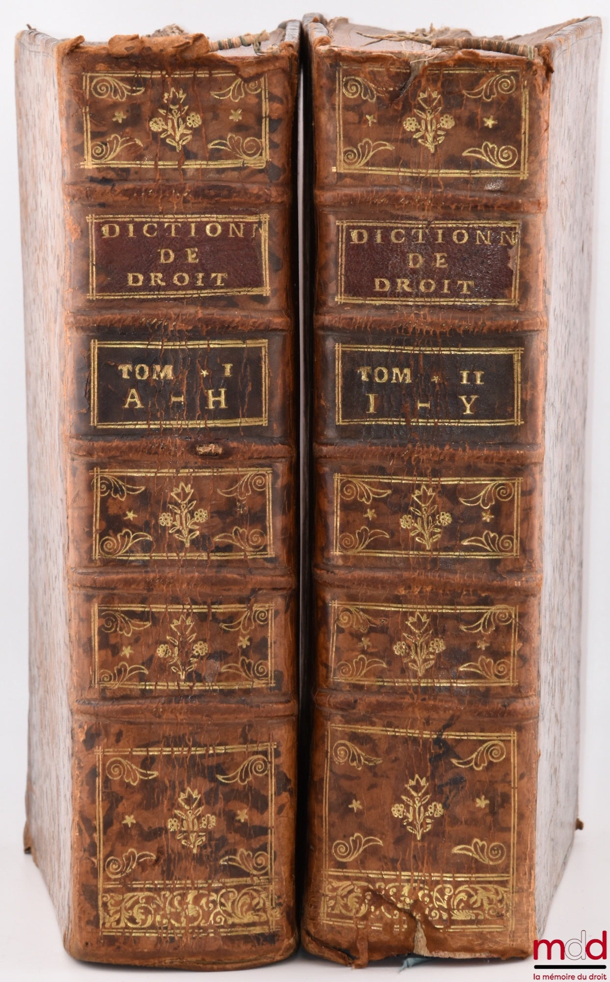 FERRIÈRE (Claude-Joseph de) – DICTIONNAIRE DE DROIT ET DE PRATIQUE CONTENANT L’EXPLICATION DES TERMES DE DROIT, D’ORDONNANCES, DE COUTUME & DE PRATIQUE. aVEC LES JURISDICTIONS DE FRANCE. Nouvelle éd., Revûë, corrigée & augmentée par M. *** [Boucher d’Argi