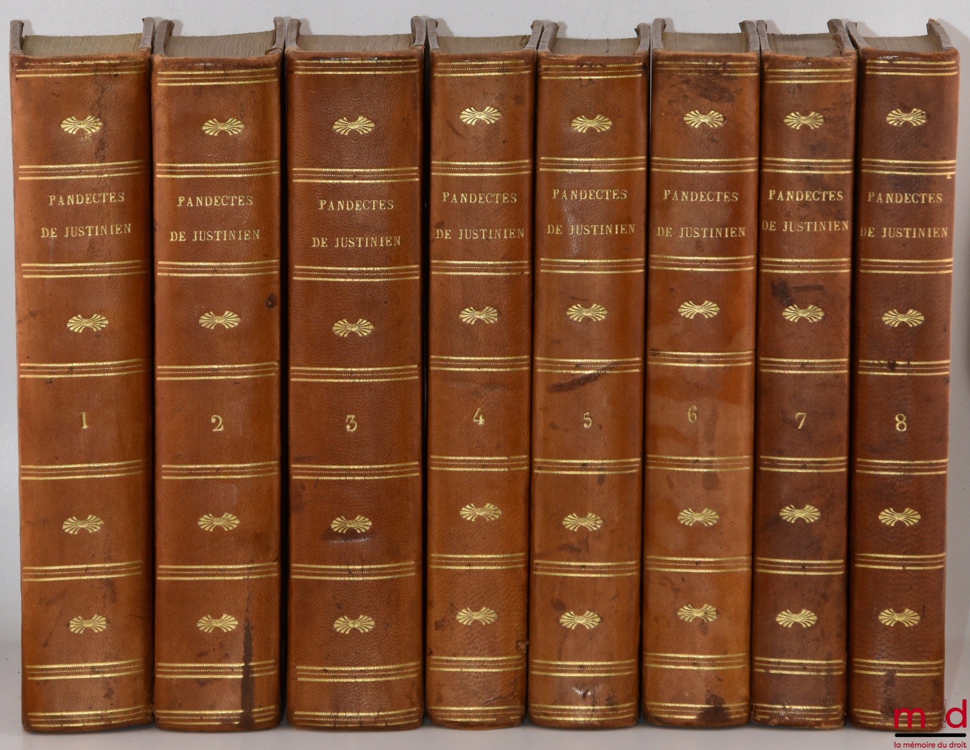 POTHIER (Robert-Joseph) / MOREAU DE MONTALIN – PANDECTES DE JUSTINIEN mises dans un nouvel ordre, avec les lois du code et les novelles qui confirment, expliquent ou abrogent le droit des pandectes, traduites [du latin en français] par [l’abbé Pierre-Anto
