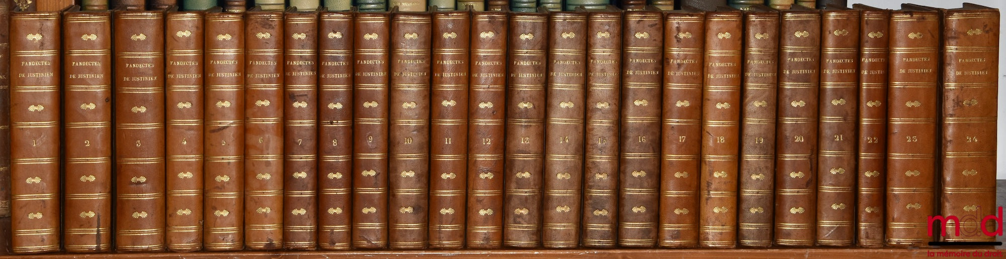 POTHIER (Robert-Joseph) / MOREAU DE MONTALIN – PANDECTES DE JUSTINIEN mises dans un nouvel ordre, avec les lois du code et les novelles qui confirment, expliquent ou abrogent le droit des pandectes, traduites [du latin en français] par [l’abbé Pierre-Anto