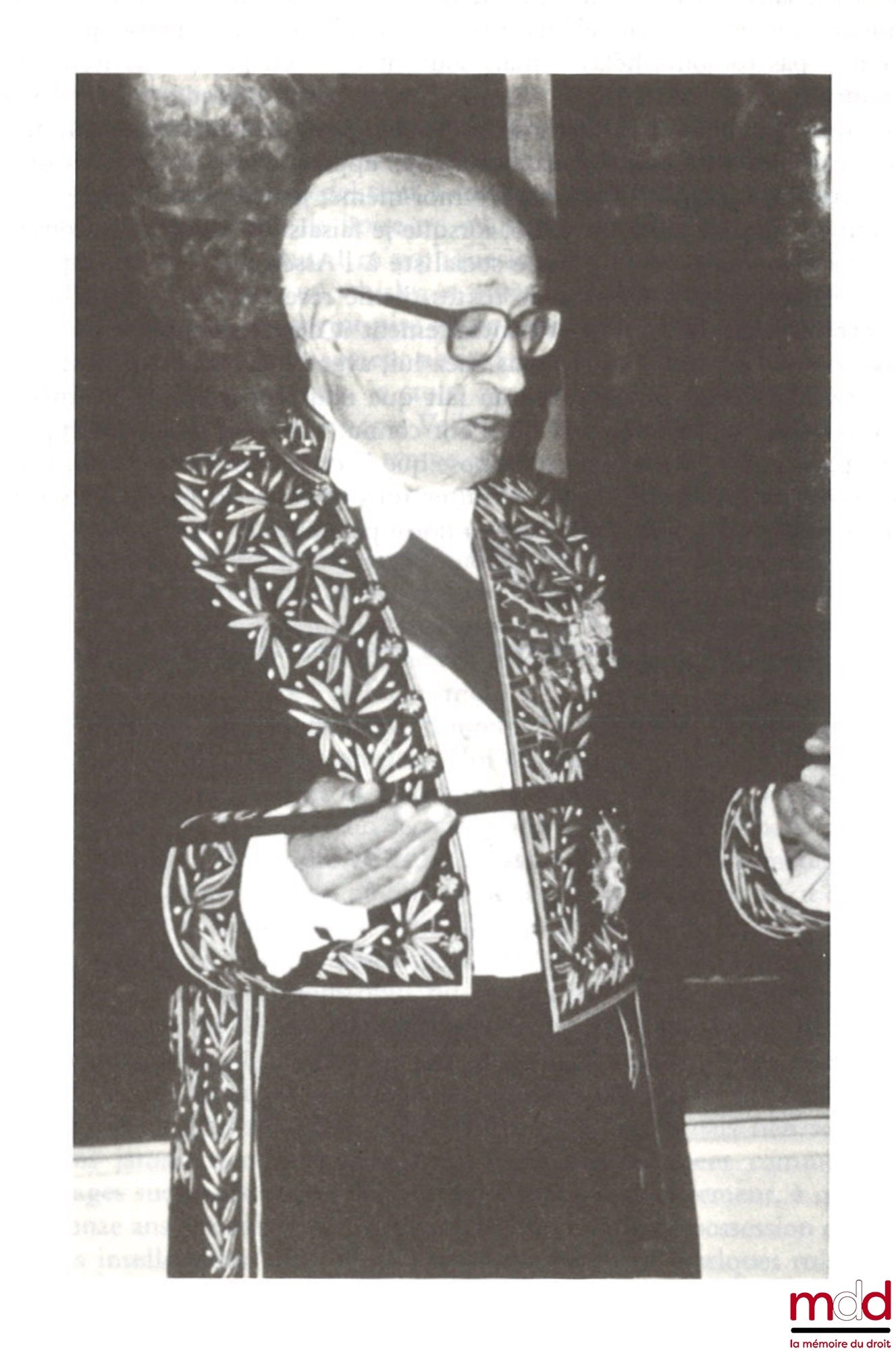 [Georges Vedel] – GEORGES VEDEL (1910-2002), Numéro hors-série mai 2004, REVUE FRANÇAISE DE DROIT CONSTITUTIONNEL, Numéro réalisé avec le concours du ministère de la Jeunesse de l’Education nationale et de la Recherche de la ville de Paris, des univ. Pari