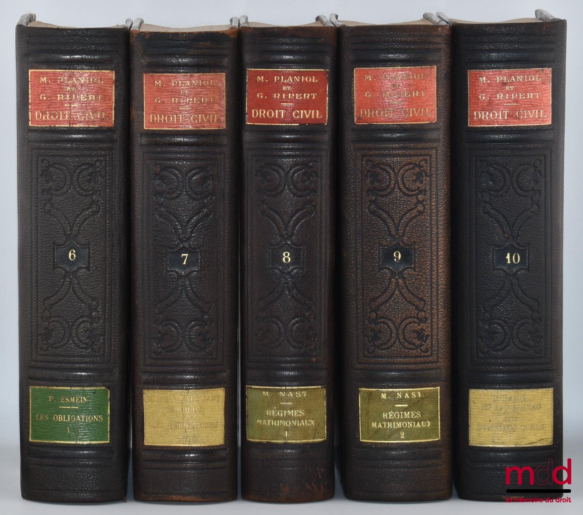 PLANIOL (Marcel) et RIPERT (Georges) – TRAITÉ PRATIQUE DE DROIT CIVIL FRANÇAIS, 1re éd. : t. I : Les personnes - État et capacité, Avec le concours de René Savatier (VIII-852 p.) ; t. II : La famille - Mariage, divorce, filiation, Avec le concours de Andr